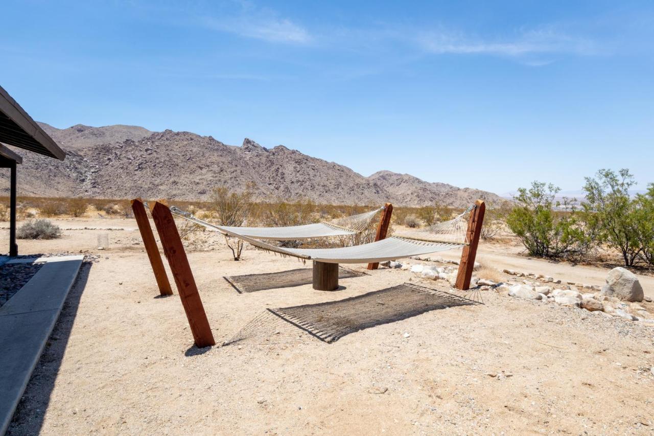 Вілла 1 Minute To Joshua Tree National Park, Hot Tub, Stars, Private - The Wkndr Туентінайн-Палмс Екстер'єр фото