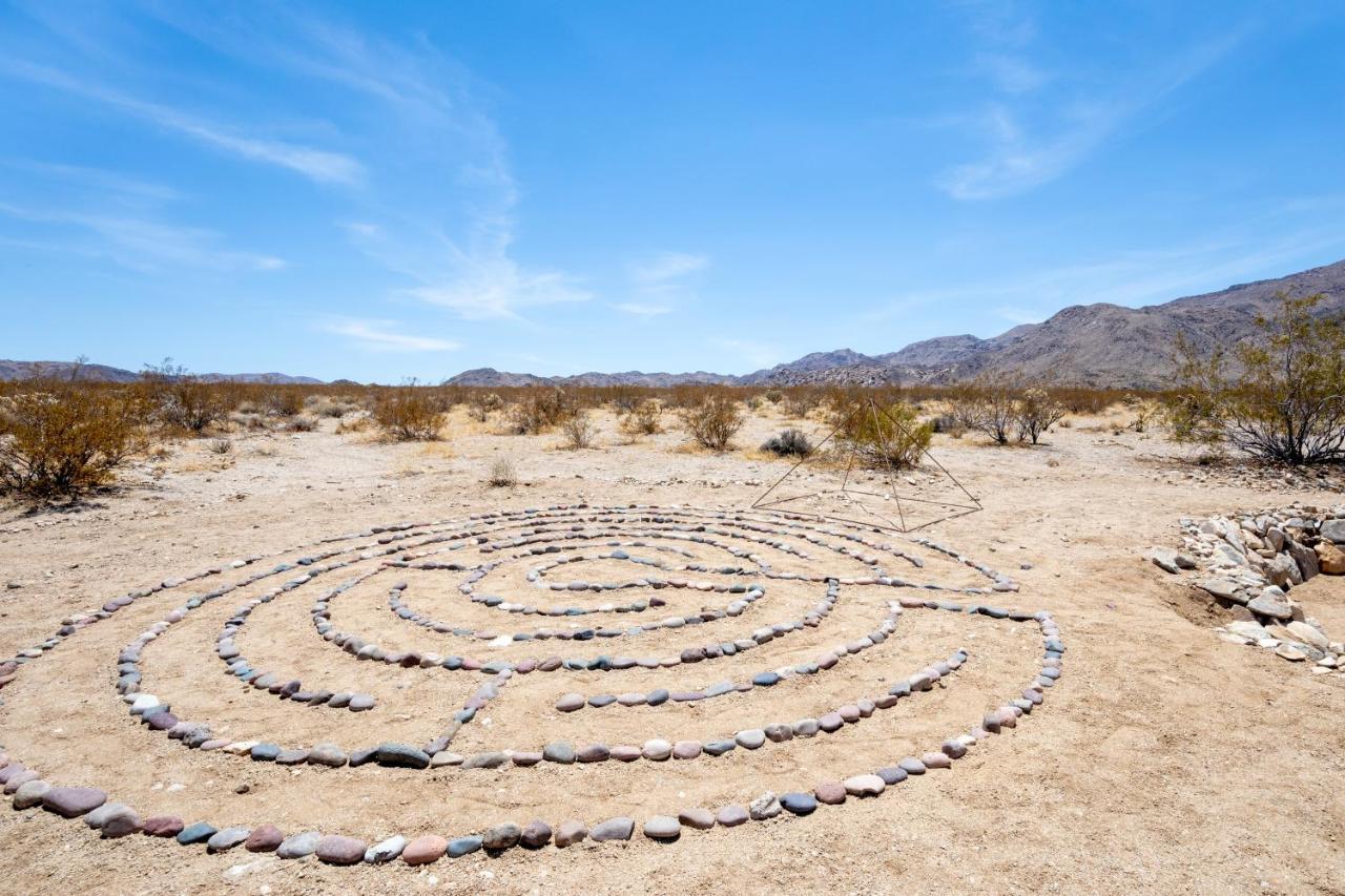 Вілла 1 Minute To Joshua Tree National Park, Hot Tub, Stars, Private - The Wkndr Туентінайн-Палмс Екстер'єр фото